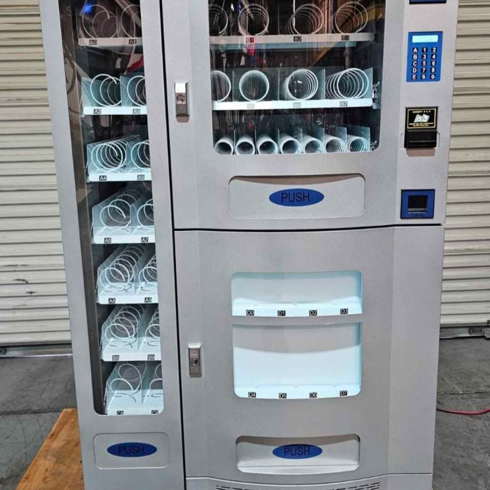 Commercial Refrigerated Vending Machine Model 17367 for Snacks, Soda & Food